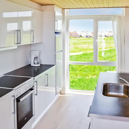 3 Bedroom Amazing Home In Lokken